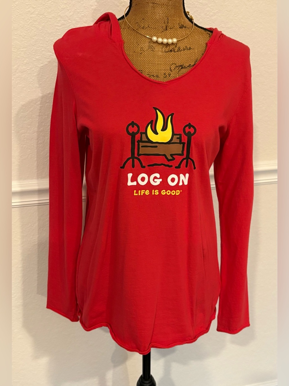Life is Good Log On Camping Bonfire Long Sleeve Red Hoodie Shirt Medium Tee